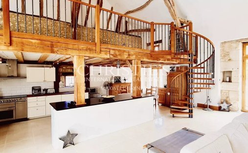 Castle for Sale in Brantôme en Périgord, Nouvelle-Aquitaine, France