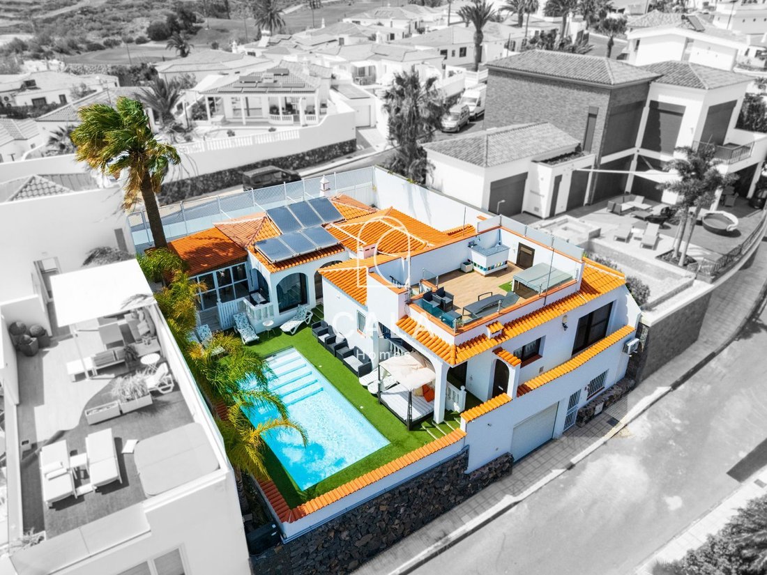 Villa in San Miguel de Abona, Canary Islands, Spain 1 - 16091195