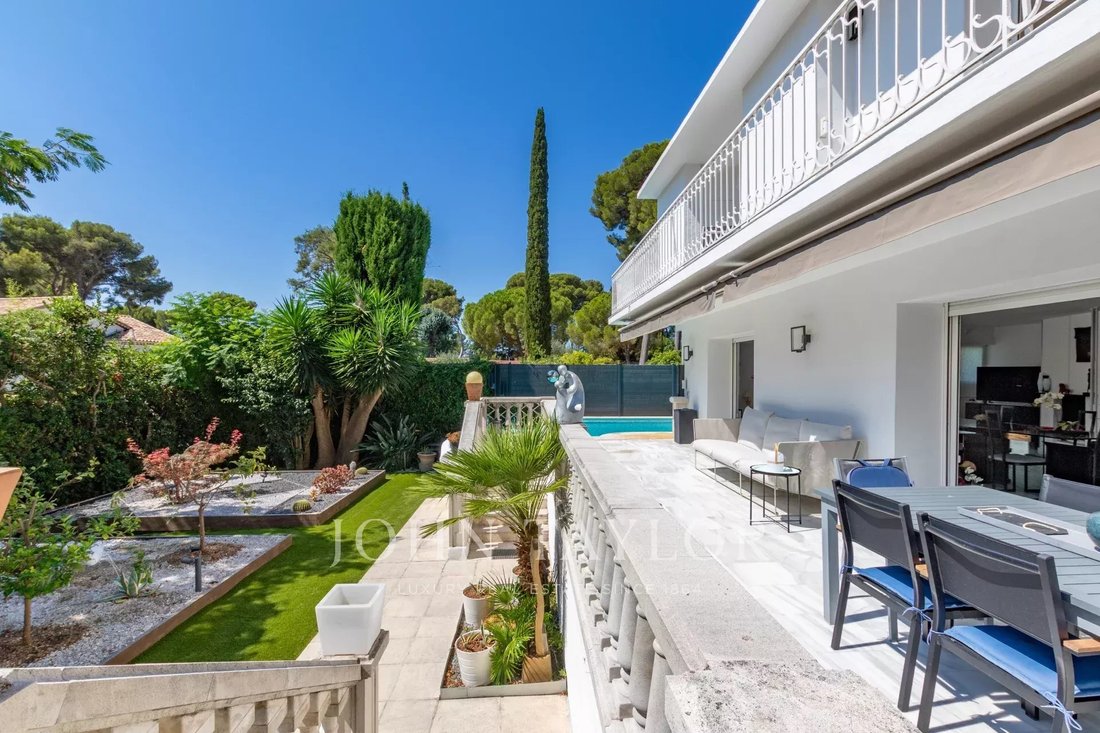 Villa in Antibes, Provence-Alpes-Côte d'Azur, France 2 - 16093184
