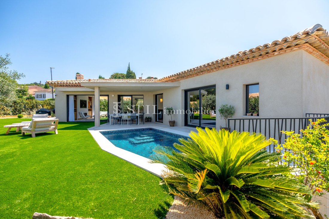 Villa en Sainte-Maxime, Provenza-Alpes-Costa Azul, Francia 1 - 16091707