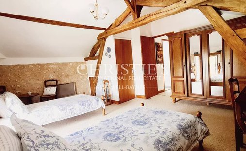 Castle for Sale in Brantôme en Périgord, Nouvelle-Aquitaine, France