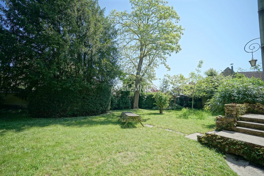 House in La Queue-les-Yvelines, Ile-de-France, France 3 - 16091548