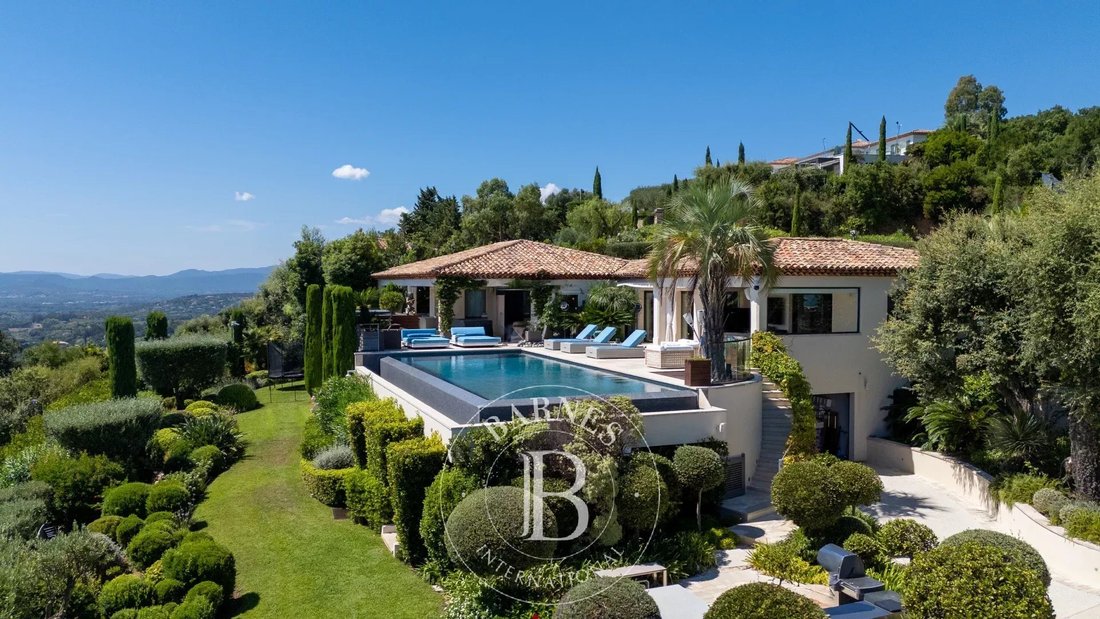 Villa in Grimaud, Provence-Alpes-Côte d'Azur, France 1 - 15530149