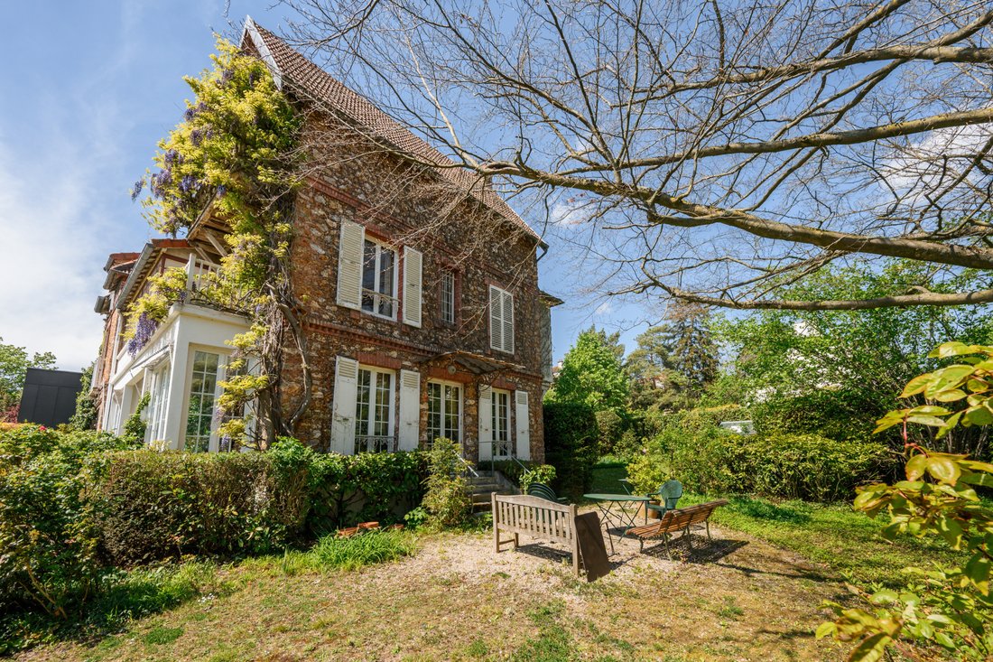 Estate in Beau Site-Pommerets-Binelles, Sevres, France 4 - 16091511
