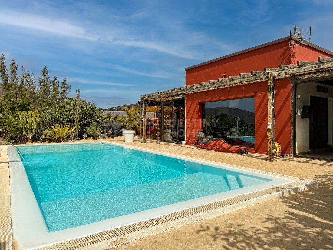 Villa in Tuineje, Canary Islands, Spain 1 - 16043572