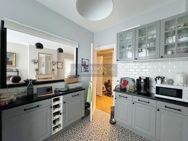 Apartment in Domaine National du Château, Versailles, France 2 - 16091400