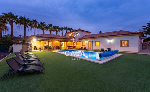 Villa in San Miguel de Abona, Canary Islands, Spain 1