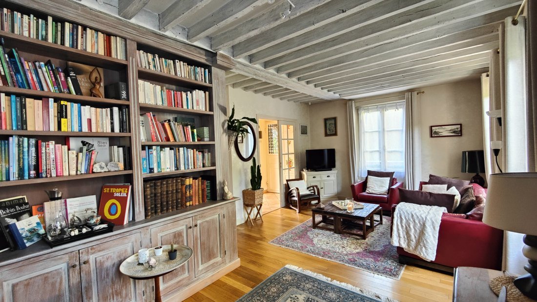House in Montfort-l'Amaury, Ile-de-France, France 2 - 16091456
