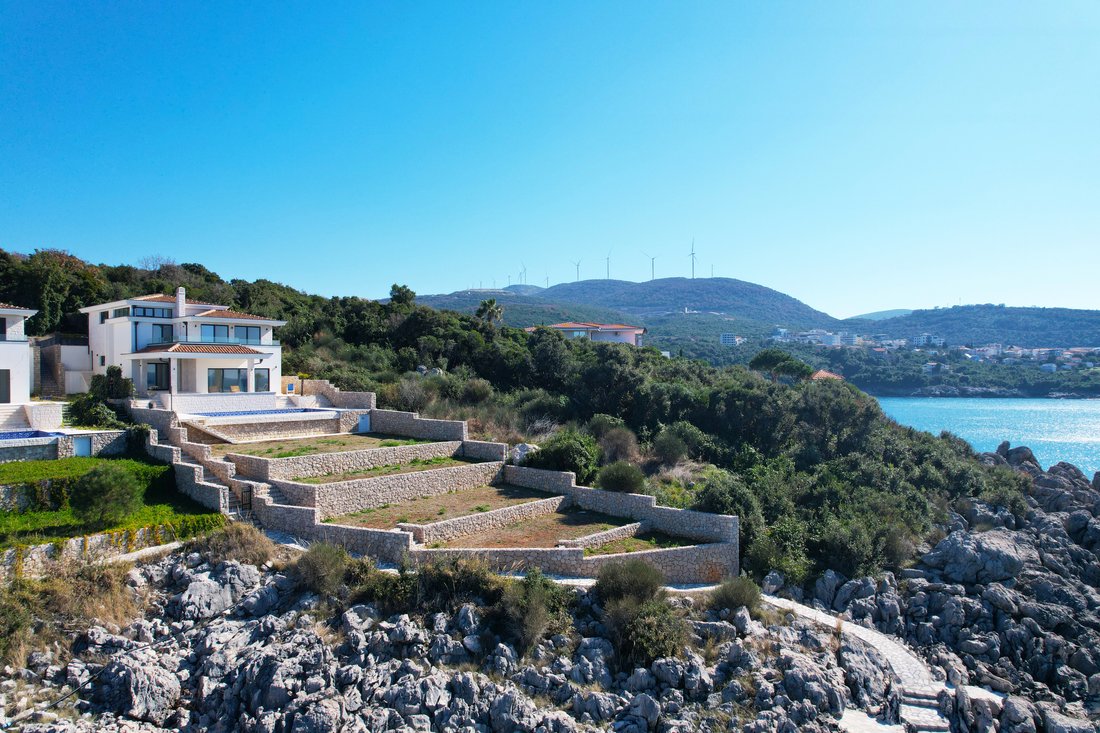 Villa in Utjeha-Bušat, Bar Municipality, Montenegro 2 - 16093172