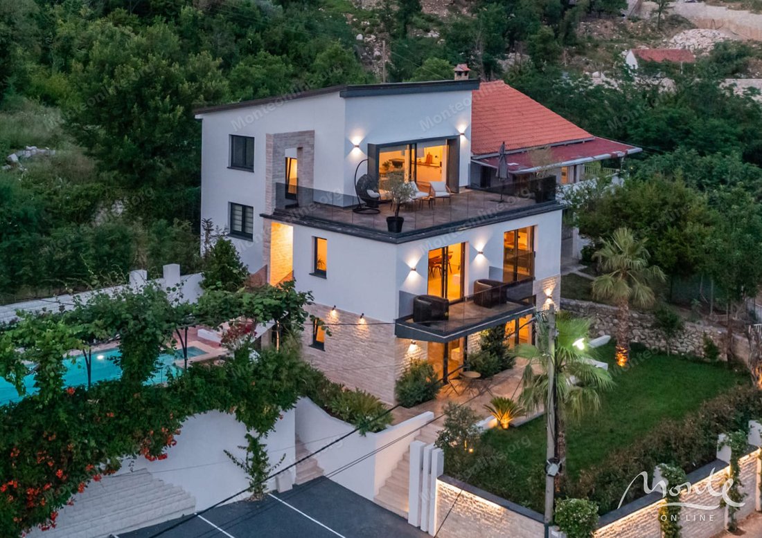 Villa in Markovići, Montenegro 1 - 16091943