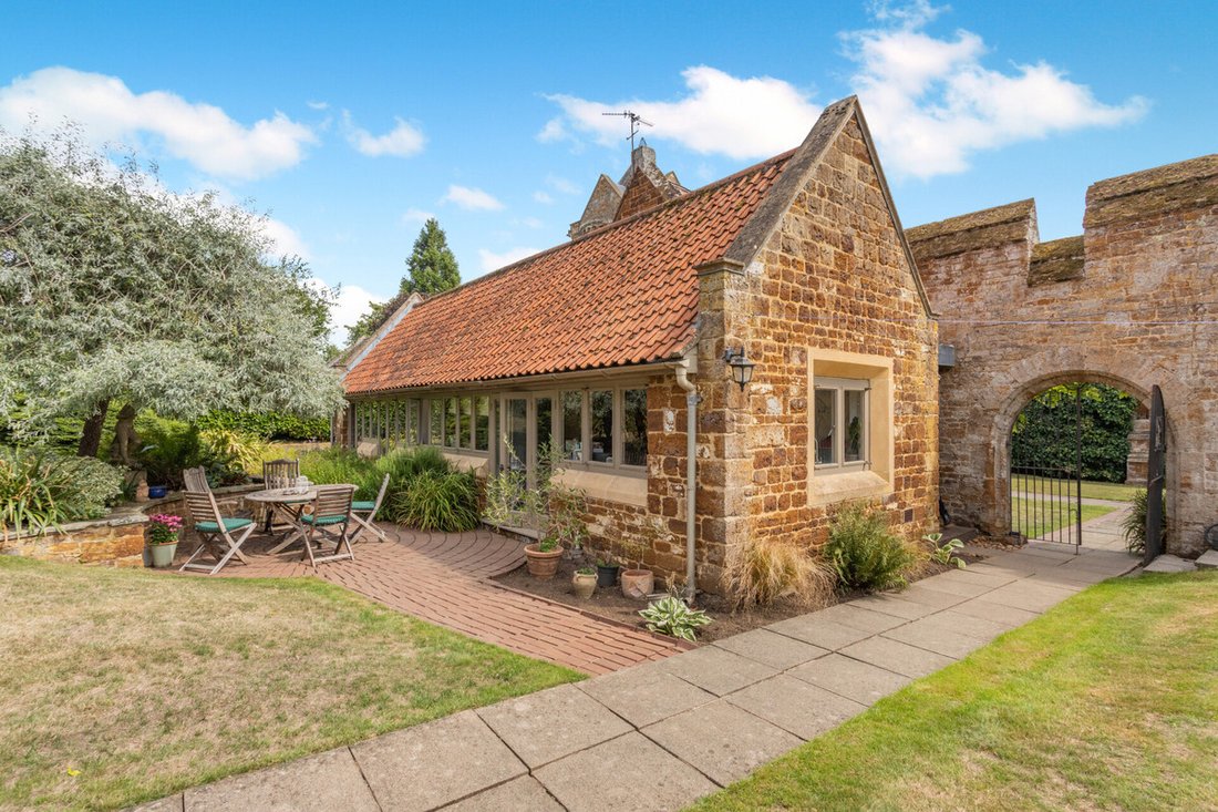 House in Finedon, England 3 - 16095786