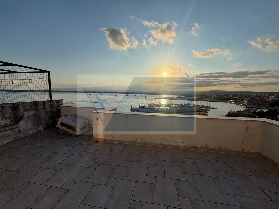 Ortigia Penthouse In A Historic Building In Syracuse, Sicily, Italy For ...