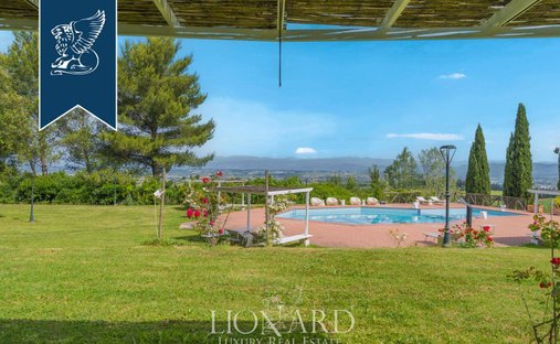 Castle for Sale in Molino d'Egola, Tuscany, Italy