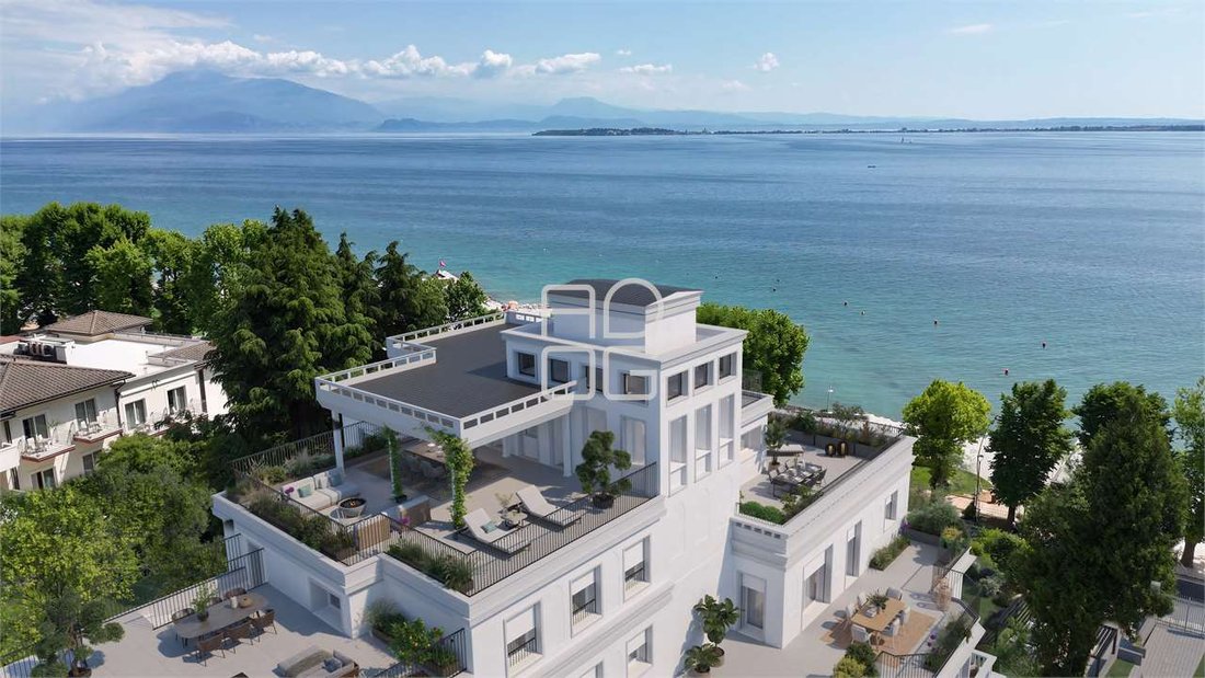 Apartment in Desenzanino, Desenzano del Garda, Lombardy 1 - 16095812