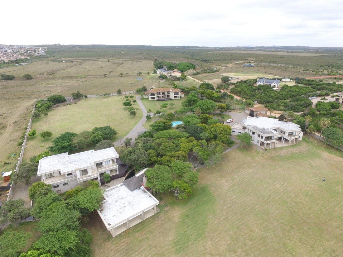 House in Wavecrest, Eastern Cape, South Africa 1 - 16095263