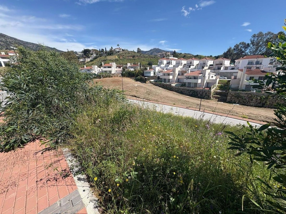 Land in Mijas, Andalusia, Spain 4 - 16095000