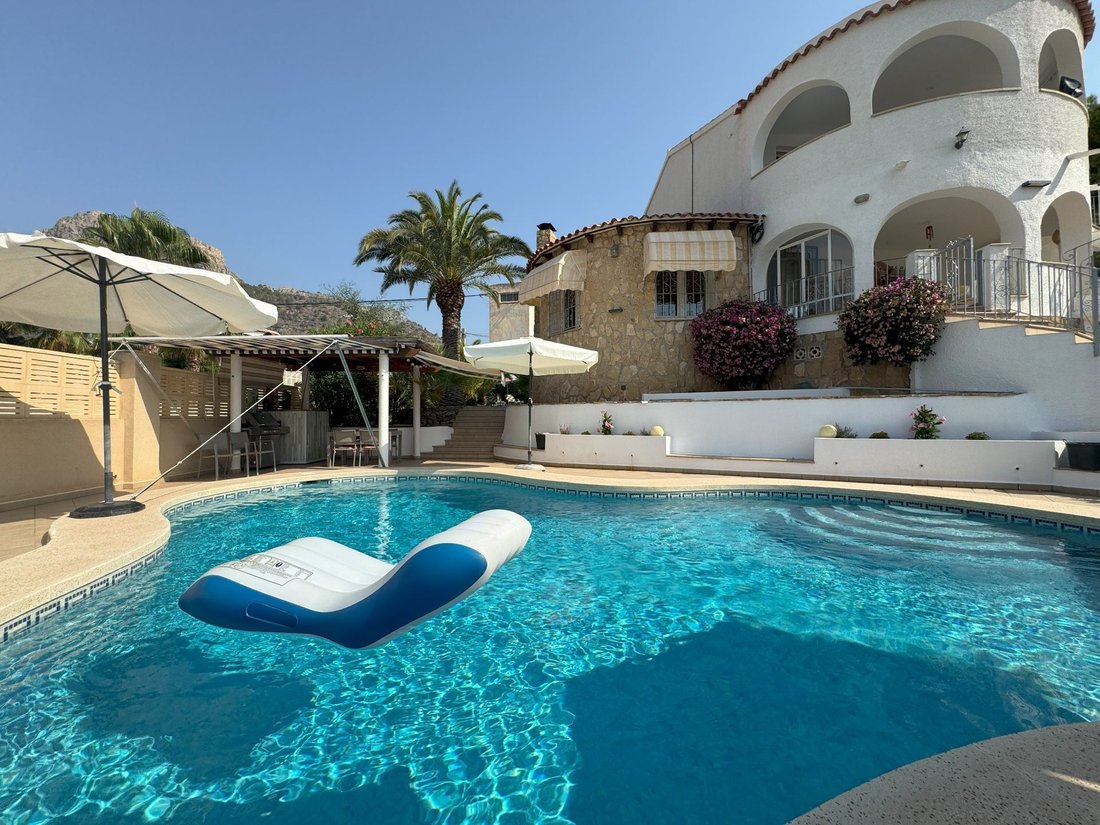 Chalet in Calp / Calpe, Valencian Community, Spain 2 - 16095563