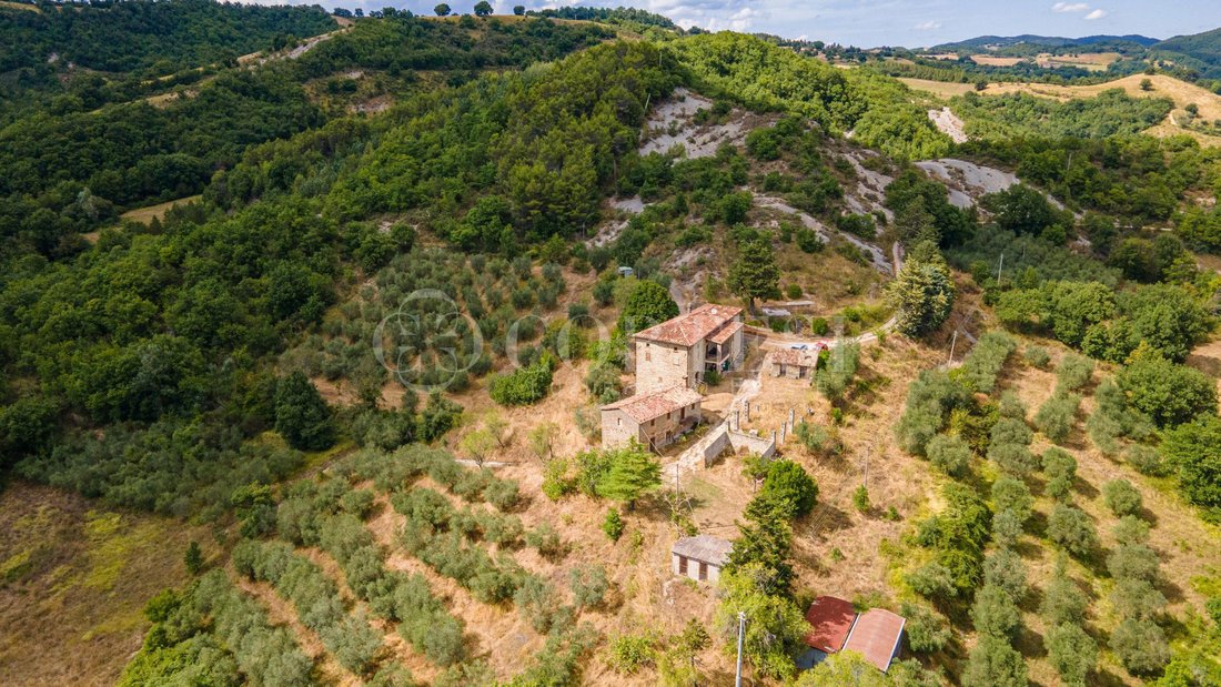 Villa in Montone, Umbria, Italy 2 - 16095765