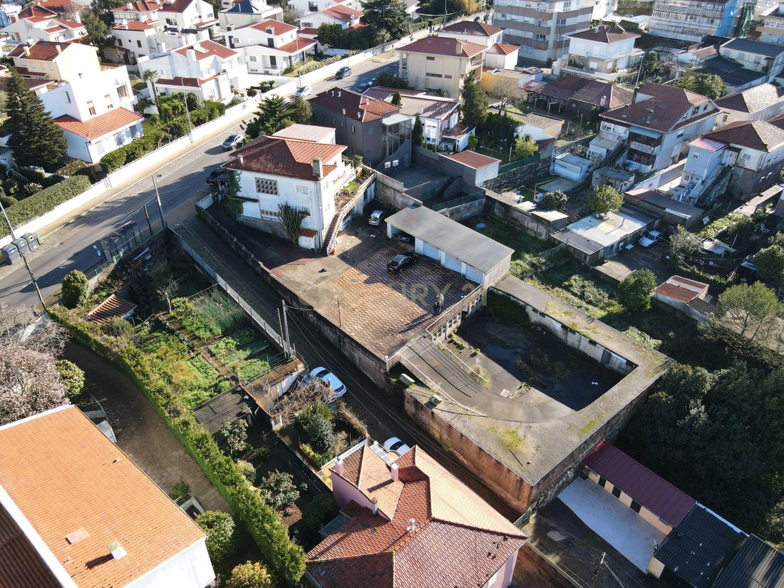 House in Mafamude e Vilar do Paraiso, Porto District, Portugal 2 - 13444251