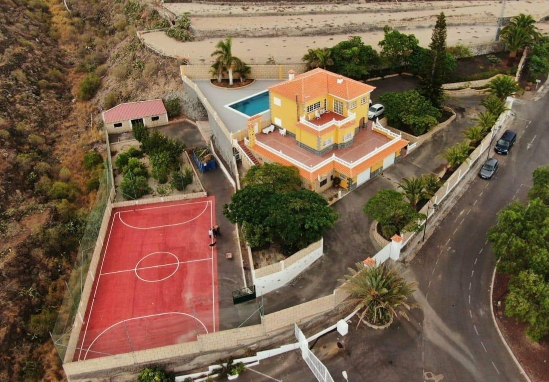 Villa in San Miguel de Abona, Canary Islands, Spain 3 - 16095523