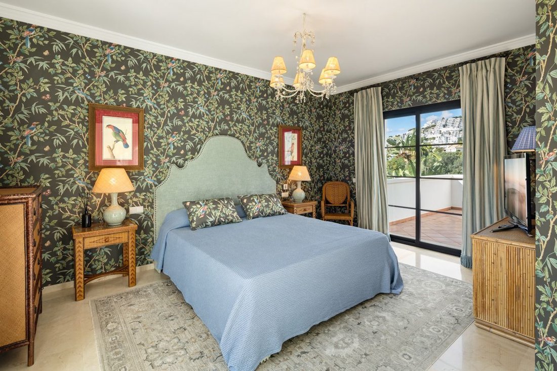 Villa in La Quinta, Benahavis, Andalusia 2 - 16095862