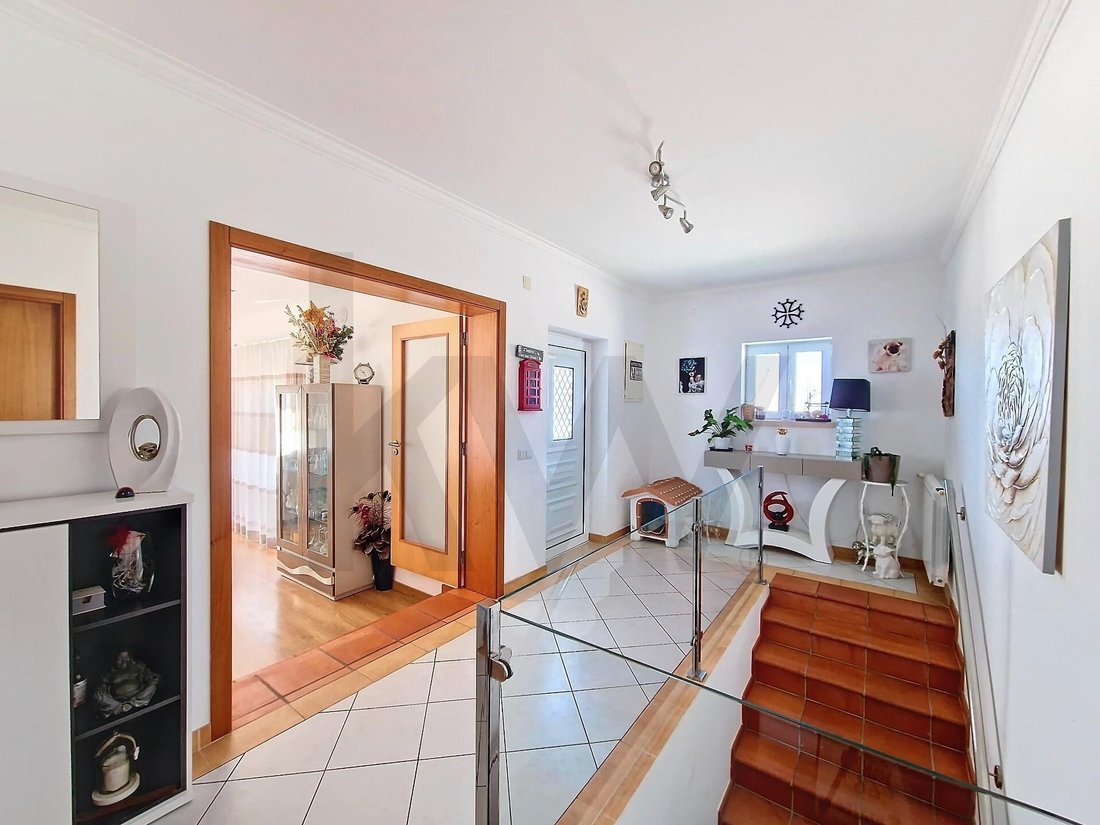 Townhouse in Santa Maria, Sao Pedro e Sobral da Lagoa, Leiria District, Portugal 3 - 16096772