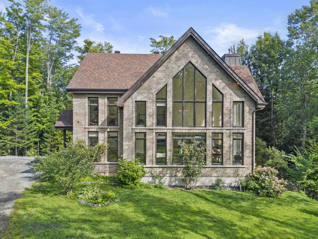 House in Austin, Quebec, Canada 2 - 16097082