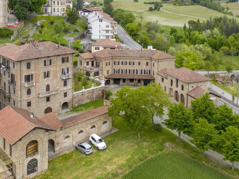 Estate in Bubbio, Piedmont, Italy 1 - 16099661