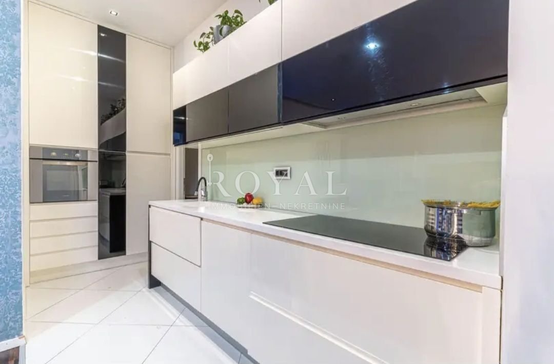 Apartment in Mjesni odbor Luka, Grad Rijeka, Primorje-Gorski Kotar County 4 - 16098076