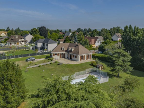 House in La Queue-les-Yvelines, Ile-de-France, France 1 - 16099682