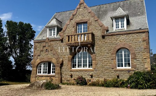 House in Trebeurden, Brittany, France 1