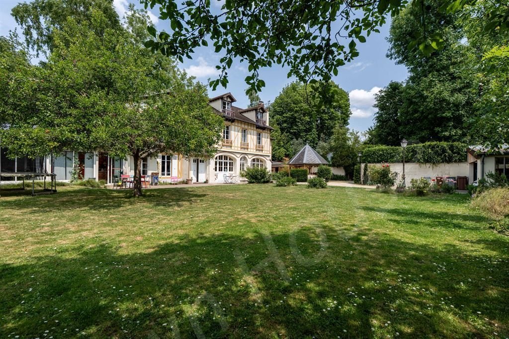 House in Chateau de Vaucresson, Vaucresson, France 1 - 16099545