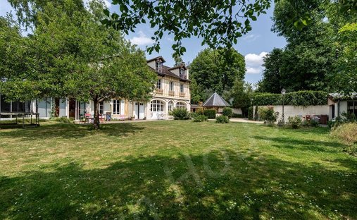 House in Chateau de Vaucresson, Vaucresson, France 1