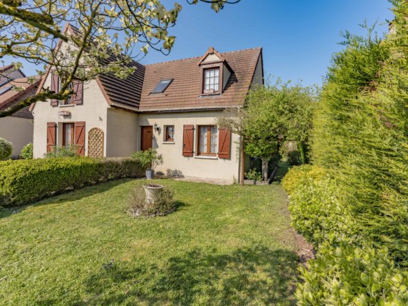 House in Mareil-le-Guyon, Ile-de-France, France 3 - 16099803