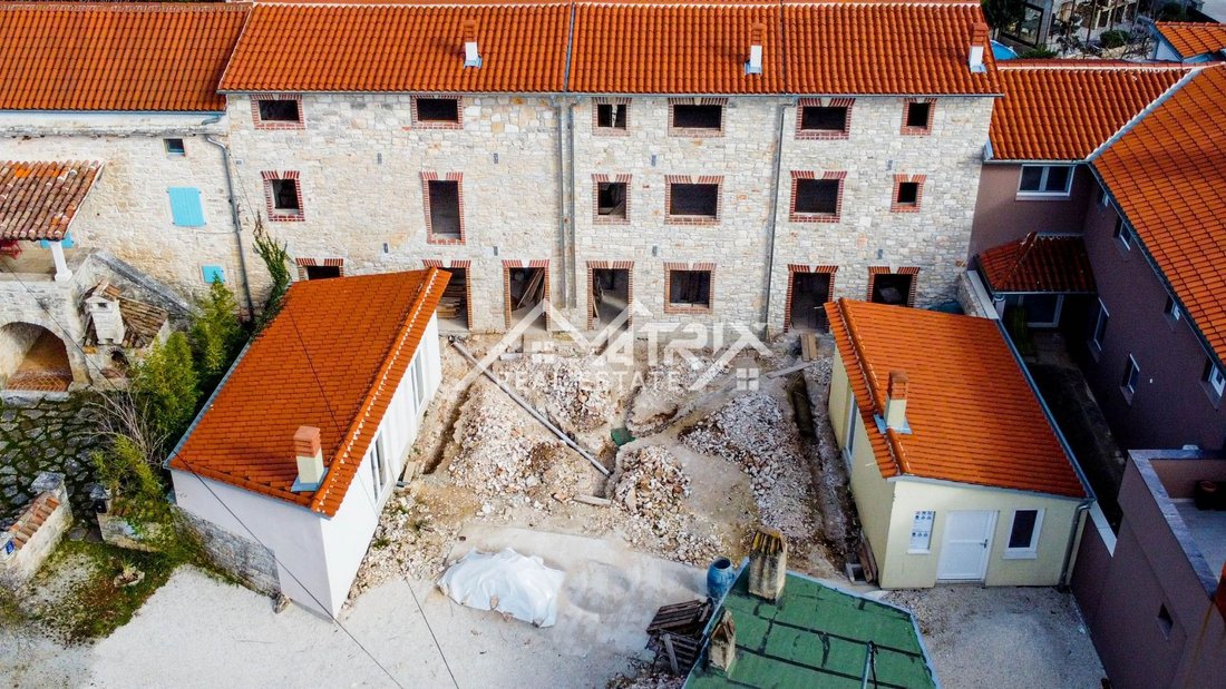 House in Svetvincenat, Istria County, Croatia 1 - 16098160