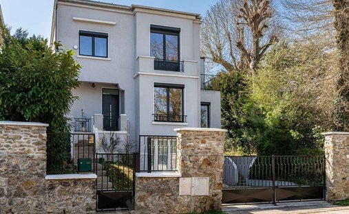 House in Chateau de Vaucresson, Vaucresson, France 1
