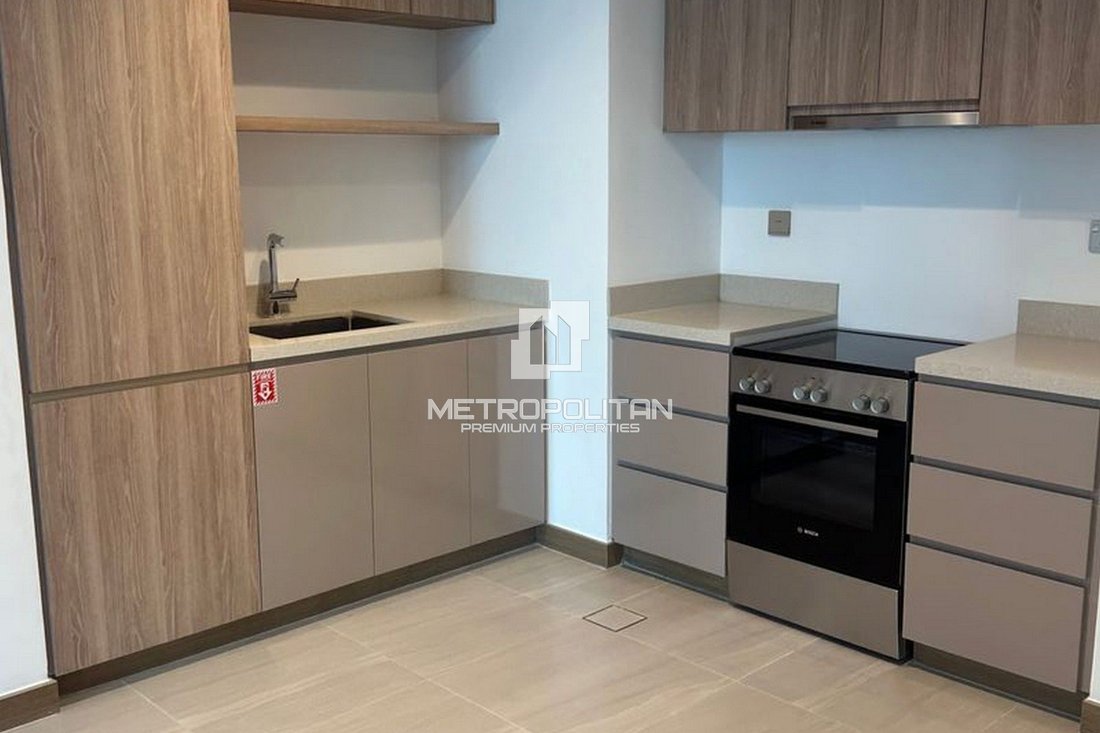 Apartment in Rabdan, Abu Dhabi Emirate, United Arab Emirates 2 - 16100192