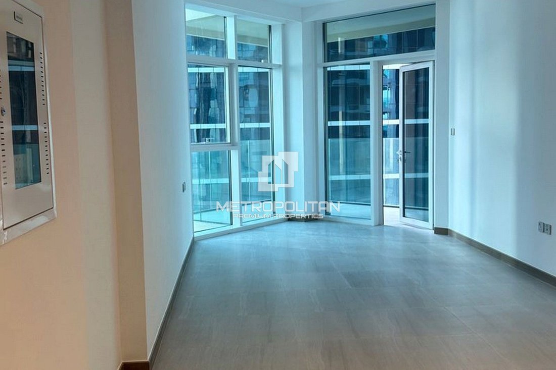 Apartment in Rabdan, Abu Dhabi Emirate, United Arab Emirates 3 - 16100192