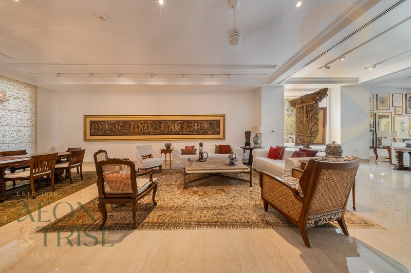 Villa in Naif, Dubai, United Arab Emirates 5 - 16099980
