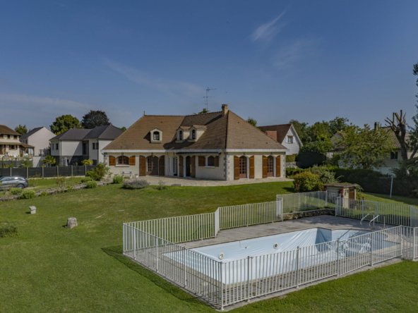House in La Queue-les-Yvelines, Ile-de-France, France 2 - 16099682