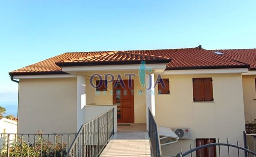 Apartment in Opcina Lovran, Primorje-Gorski Kotar County, Croatia 1