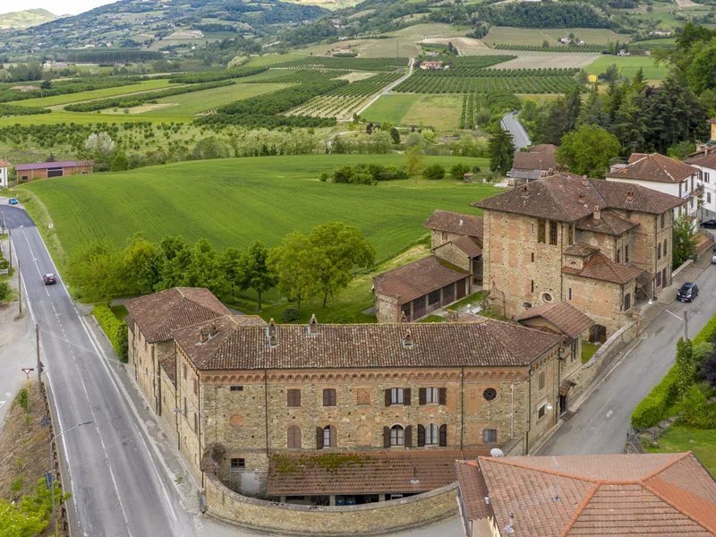 Estate in Bubbio, Piedmont, Italy 3 - 16099661