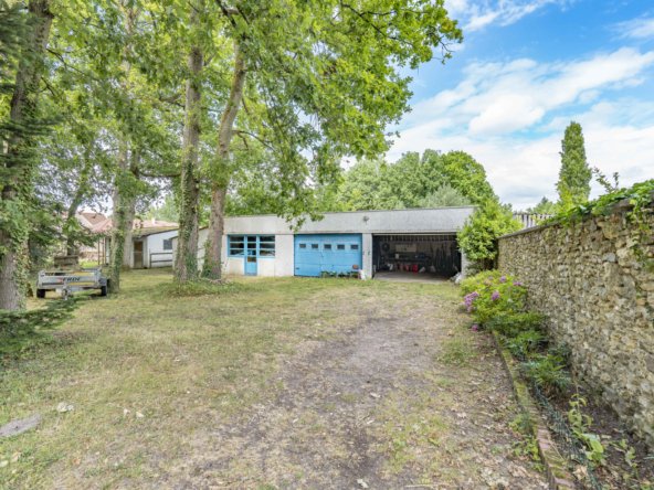 House in Poigny-la-Forêt, Ile-de-France, France 1 - 16099270
