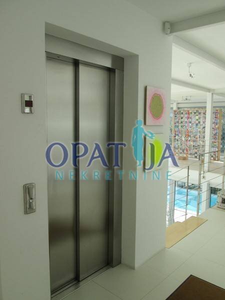 House in Mjesni odbor Kantrida, Grad Rijeka, Primorje-Gorski Kotar County 4 - 16098672