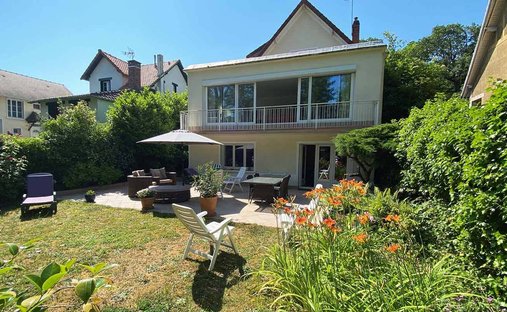 House in Gressets-Centre-Garenne-Bechevet, La Celle-Saint-Cloud, France 1
