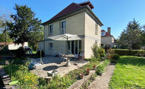 Haus in Gressets-Centre-Garenne-Bechevet, La Celle-Saint-Cloud, Frankreich 1