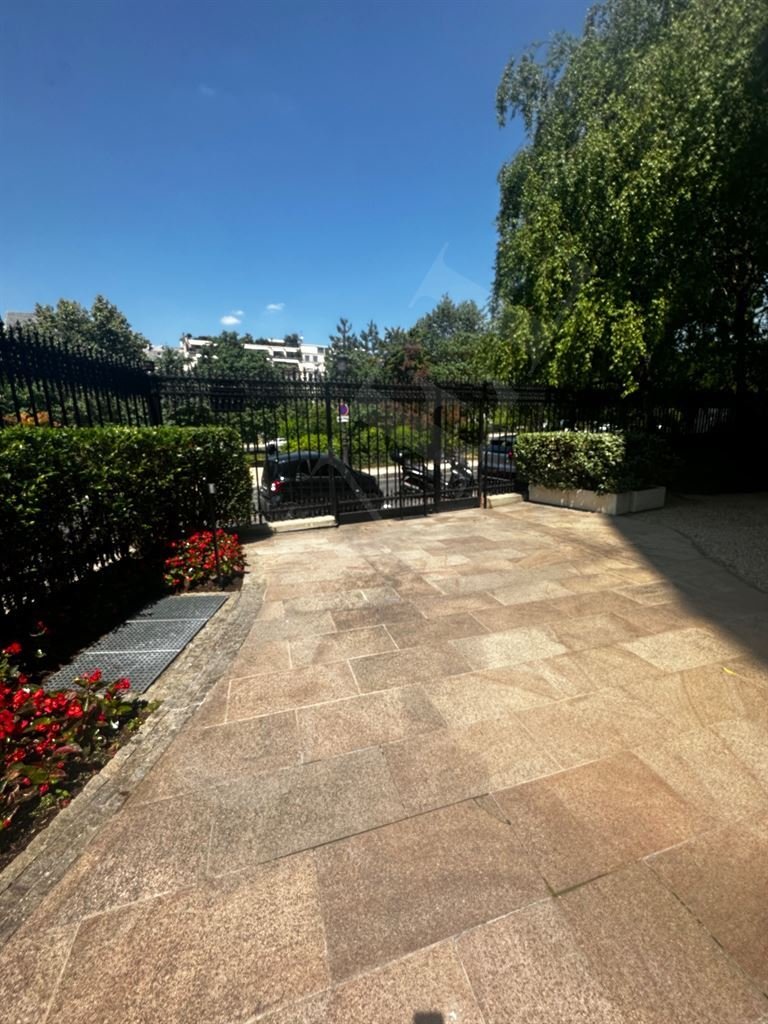 Apartment in Chaillot, Paris 16e Arrondissement, Paris 4 - 16099178
