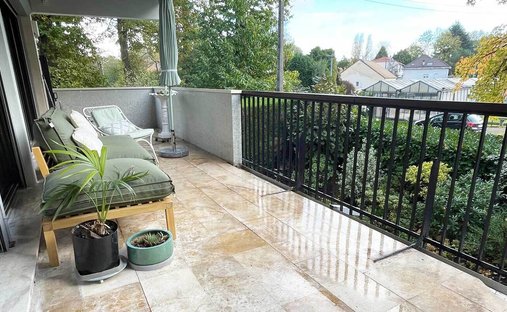 Apartment in Gressets-Centre-Garenne-Bechevet, La Celle-Saint-Cloud, France 1