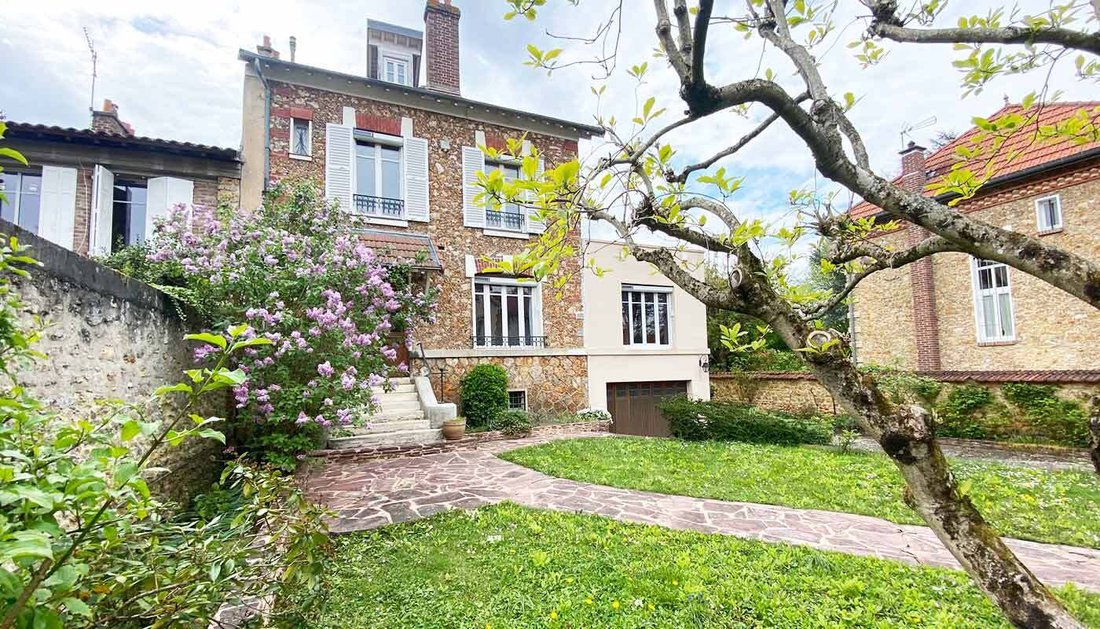 House in Pavé des Gardes, Chaville, France 1 - 16099334