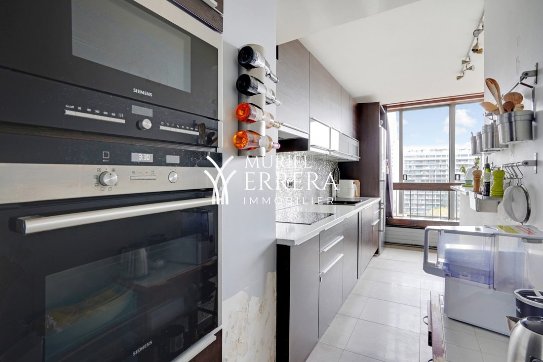 Apartment in Saint Philippe du Roule, Paris 8e Arrondissement, Paris 4 - 16099576